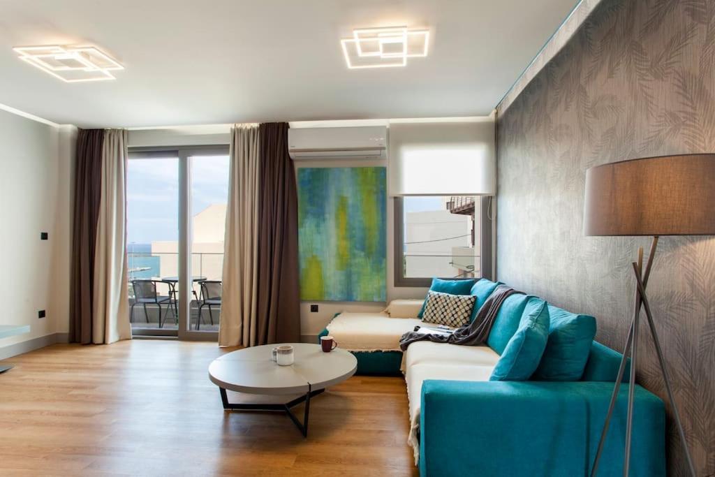Minimal Loft Art With Sea View Over Heraklion Harbour Экстерьер фото